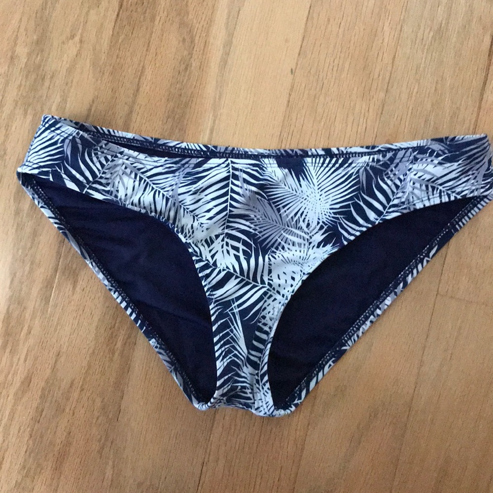 Carve design S bikini bottom.